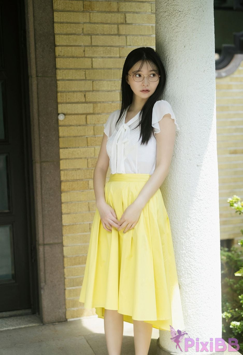 Japanese Idol Moka Hashimoto Moeka Digital only YJ PHOTO BOOK Tomoka SideB Neat and full of surprises Moka san PixiBB (12)